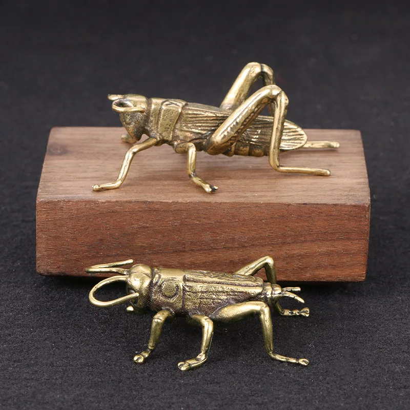 Solid Brass Cricket Ornament R - Work Office Furniture recensie en prijs