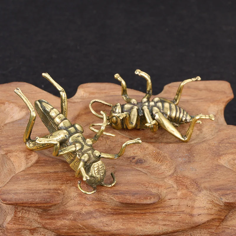 Solid Brass Cricket Ornament R - Work Office Furniture recensie en prijs